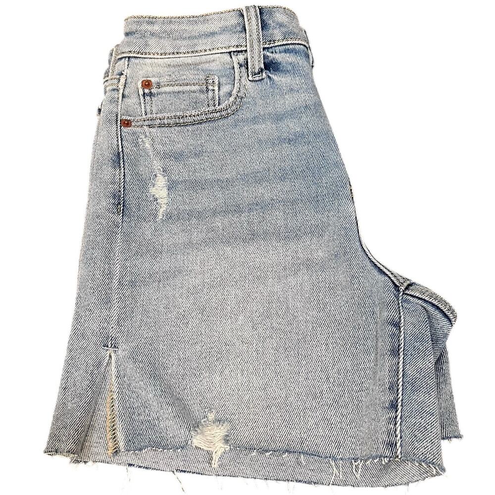 Cello NWT Mid-Rise Midi Denim Jean Shorts Side Slit Light Wash Small (1-3) - Picture 5 of 9